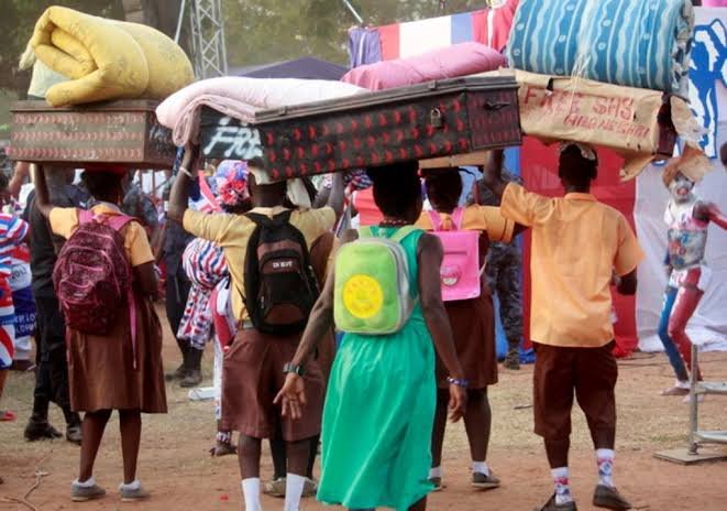 GES warns SHS heads against denying students admission over trunks, chop boxes