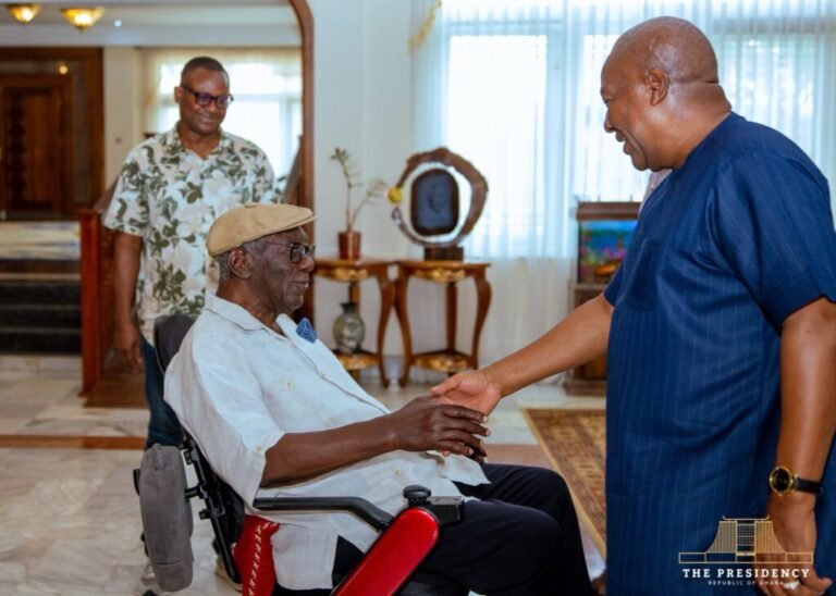 Mahama pays visit to former President Kufuor